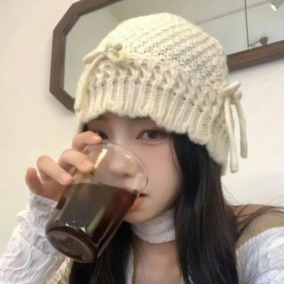 看不见的月亮 海报